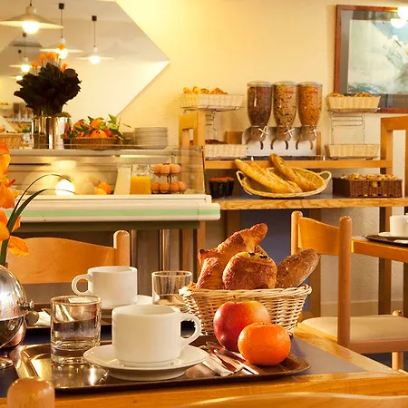 Du Plat D'etain פריז