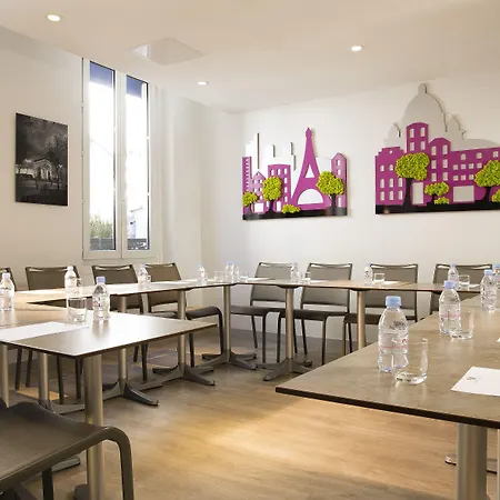 Du Plat D'etain מלון 3*