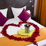 Du Plat D'etain Hotel 3*