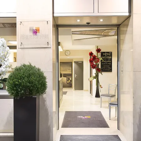 Du Plat D'etain Hotel Parijs