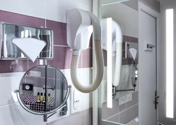 Du Plat D'etain Hotel 3*