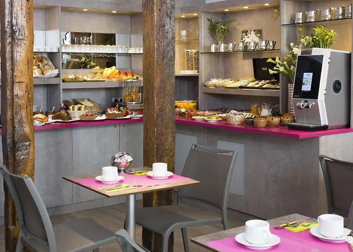 Du Plat D'etain Hotel