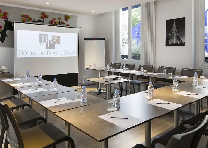 Du Plat D'etain Hotel Parijs