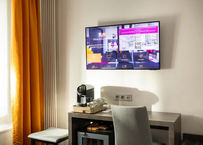 Du Plat D'etain Paříž