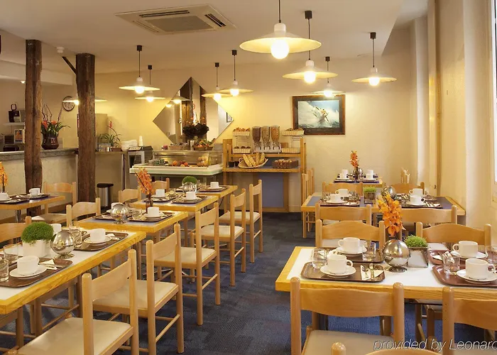 Hotel Du Plat D'etain 3*