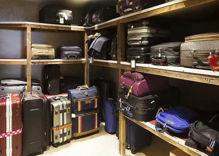 Du Plat D'etain Paříž