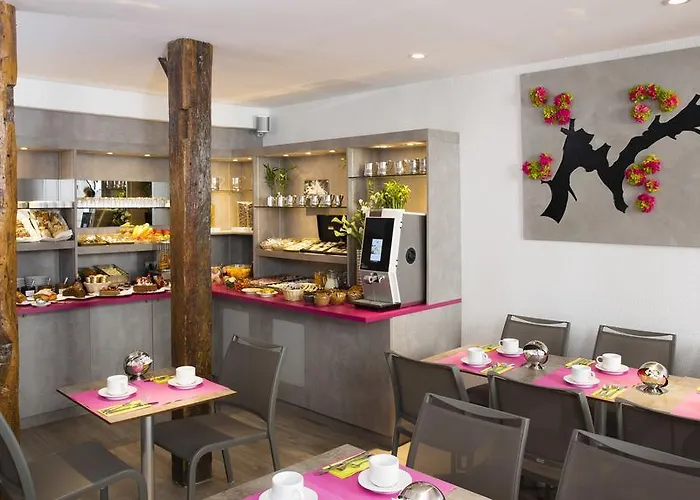 Hotel Du Plat D'etain 3*