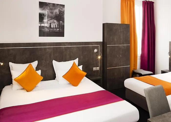 Du Plat D'etain Hotel 3*