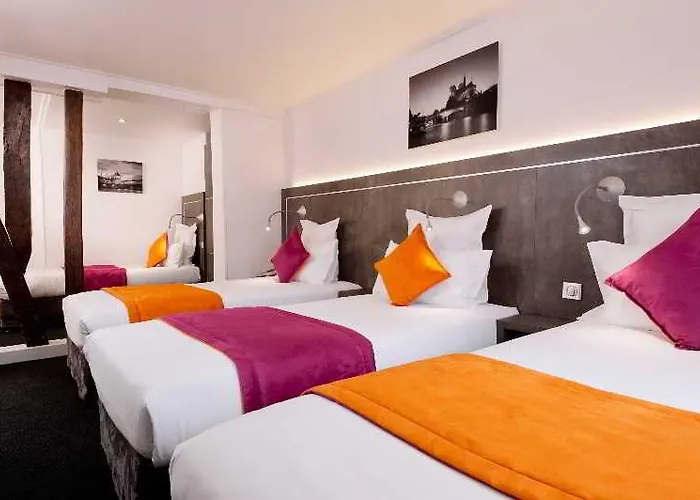 Du Plat D'etain Paříž