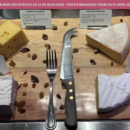 Du Plat D'etain Hotel Paryż