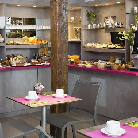 Du Plat D'etain Hotel