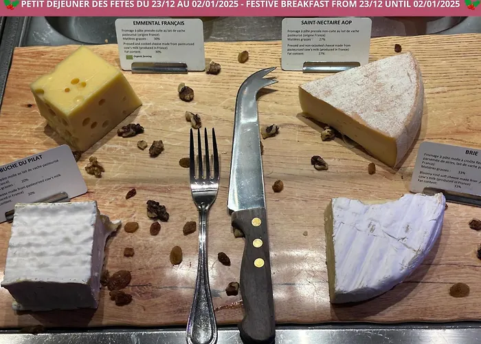 Du Plat D'etain Hotel Paryż