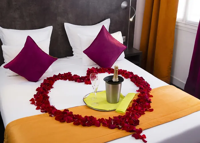 Du Plat D'etain Hotel 3*