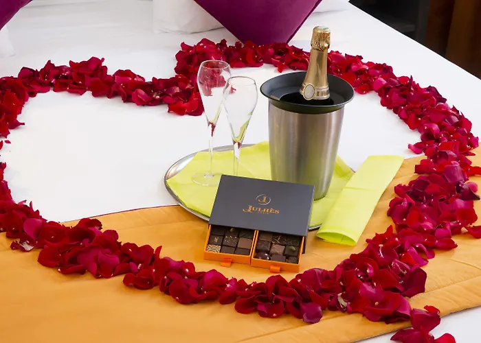 Hotel Du Plat D'etain Paryż