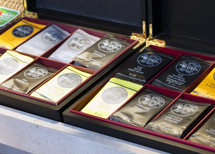 Du Plat D'etain Hotel 3*