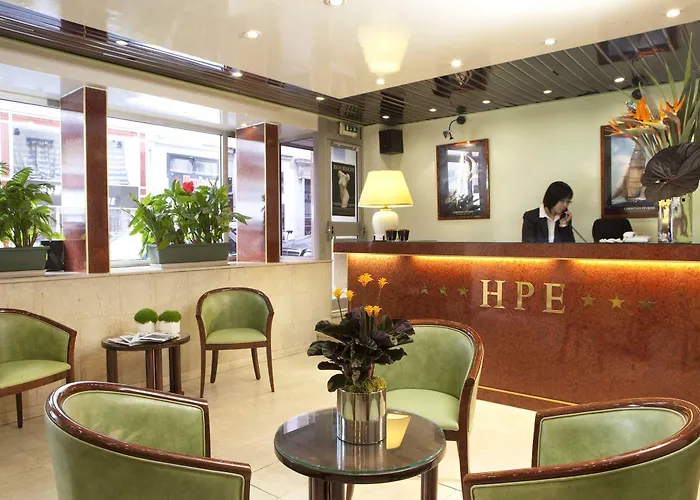 Du Plat D'etain Hotel