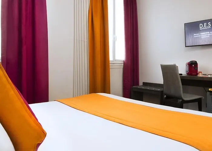 Du Plat D'etain Hotel